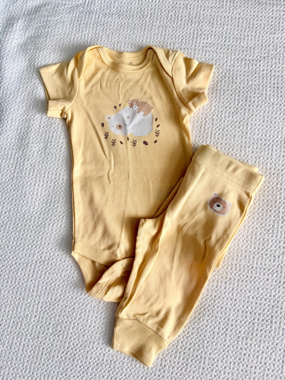 Little Peaches Baby Unisex Yellow Bear-Print Bodysuit Set